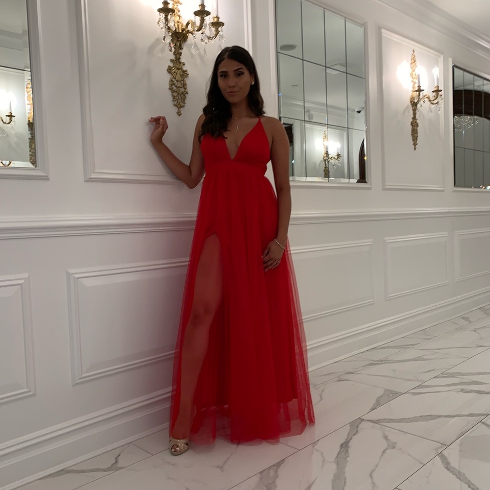 Selling this Red prom dress, open to all offers !